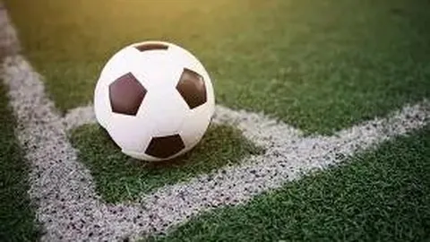 “11月26日：秋末金价抗跌，1小时横盘，4小时三角收敛态势延续！”