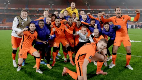 快船队紧急搜罗顶级球员：罗斯压阵，神射手加盟在即