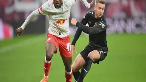 “曼联备战世界杯大揭秘：22名球员蓄势待发，三名球星争夺附加赛资格！”